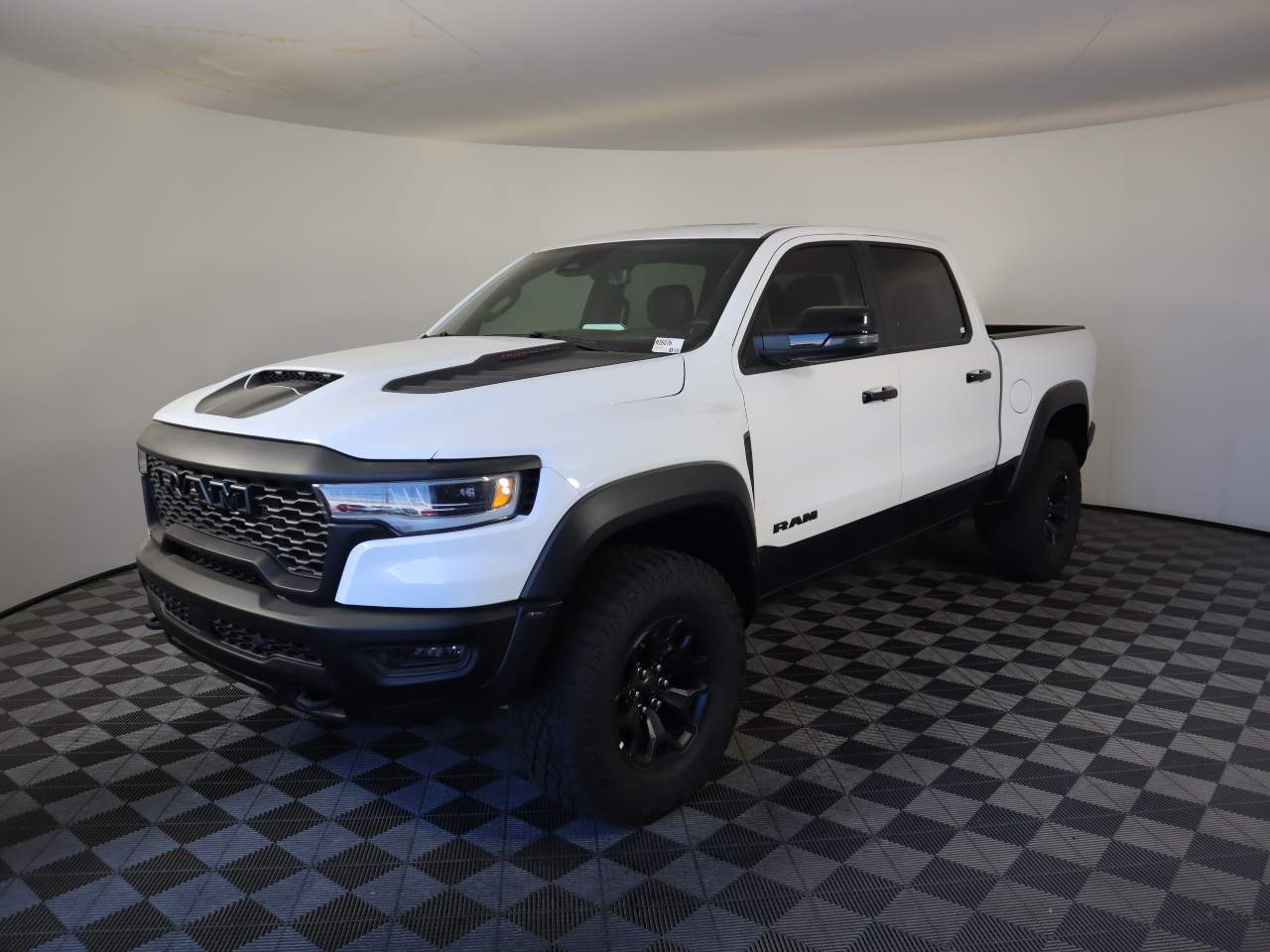 2026 Ram 1500 Crew Cab RHO