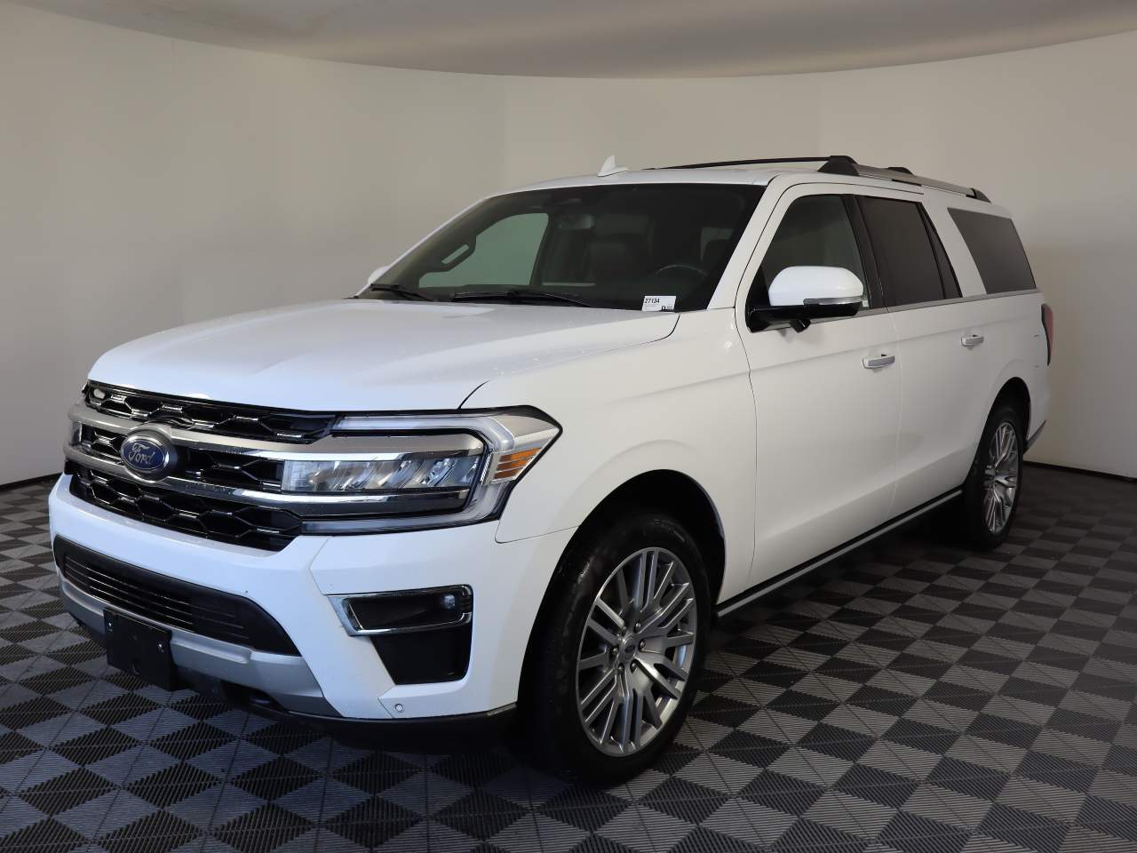 2023 Ford Expedition Limited's photo