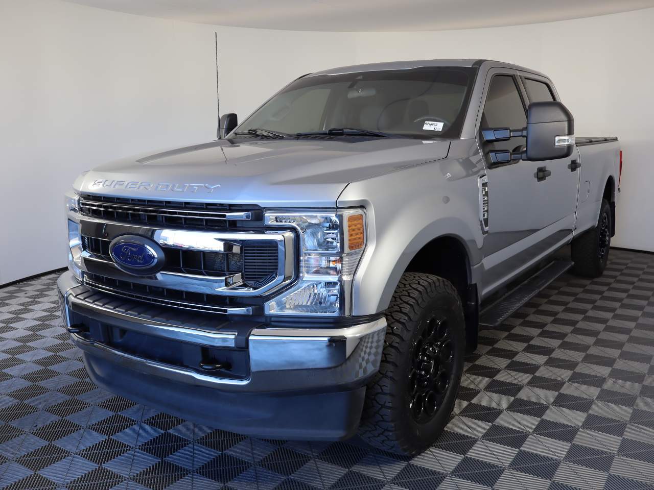 2022 Ford F-250 Super Duty XLT Crew Cab