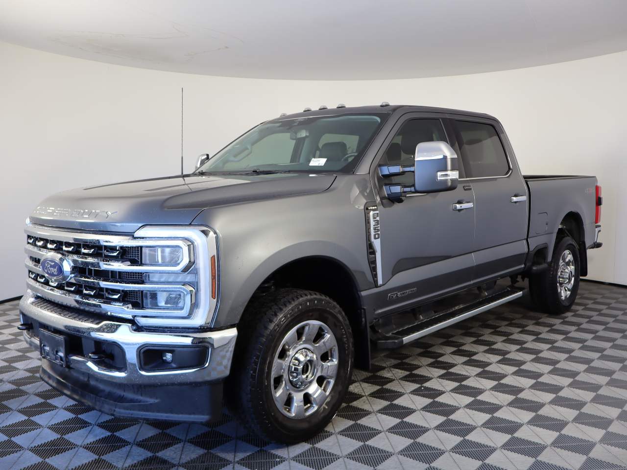 2025 Ford F-350 Super Duty Lariat Crew Cab