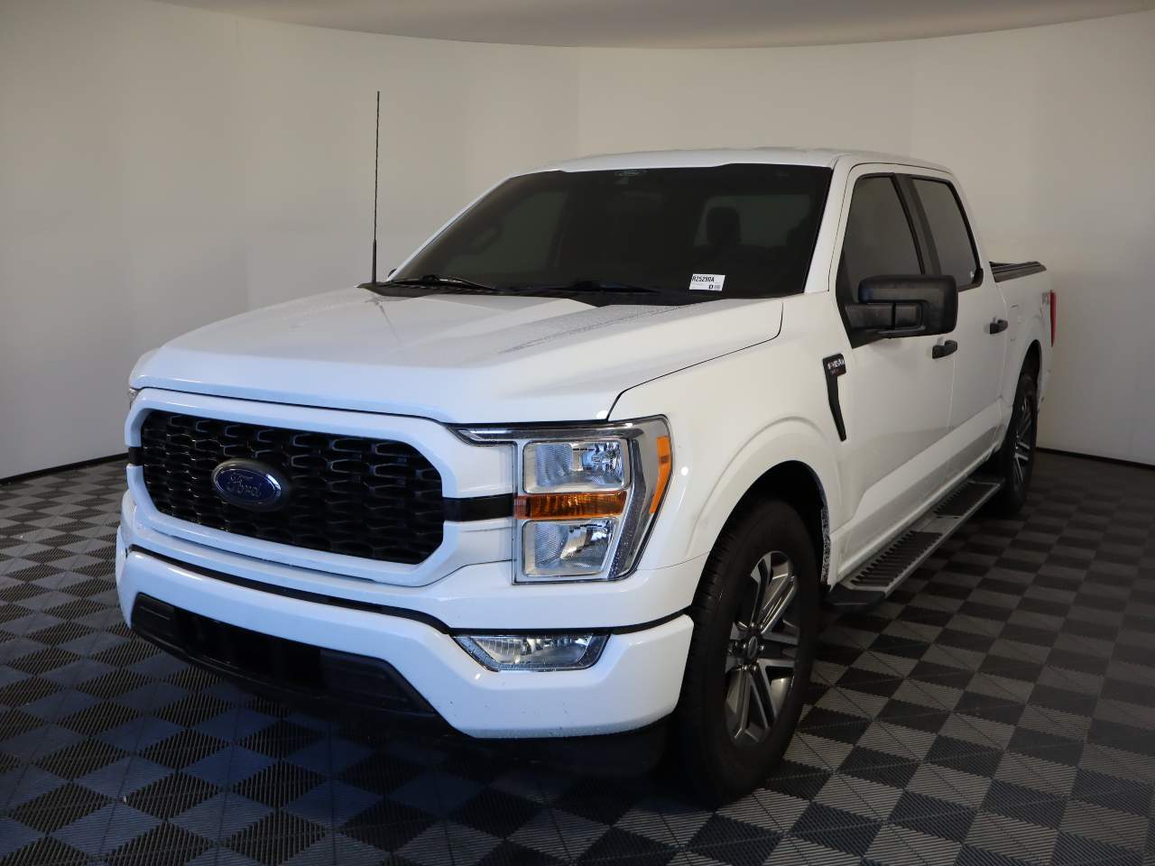 2022 Ford F-150 XL Crew Cab