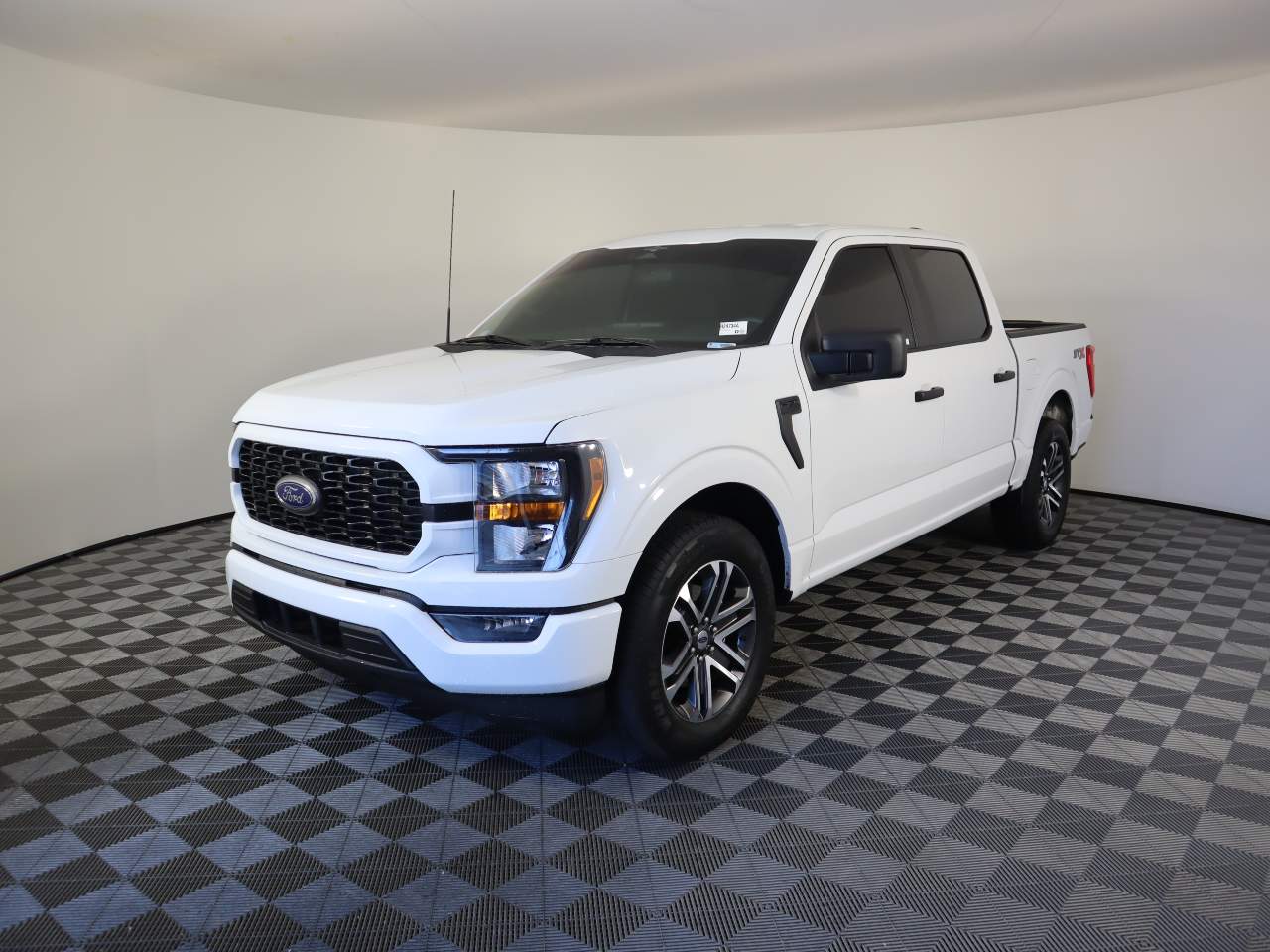 2023 Ford F-150 XL Crew Cab