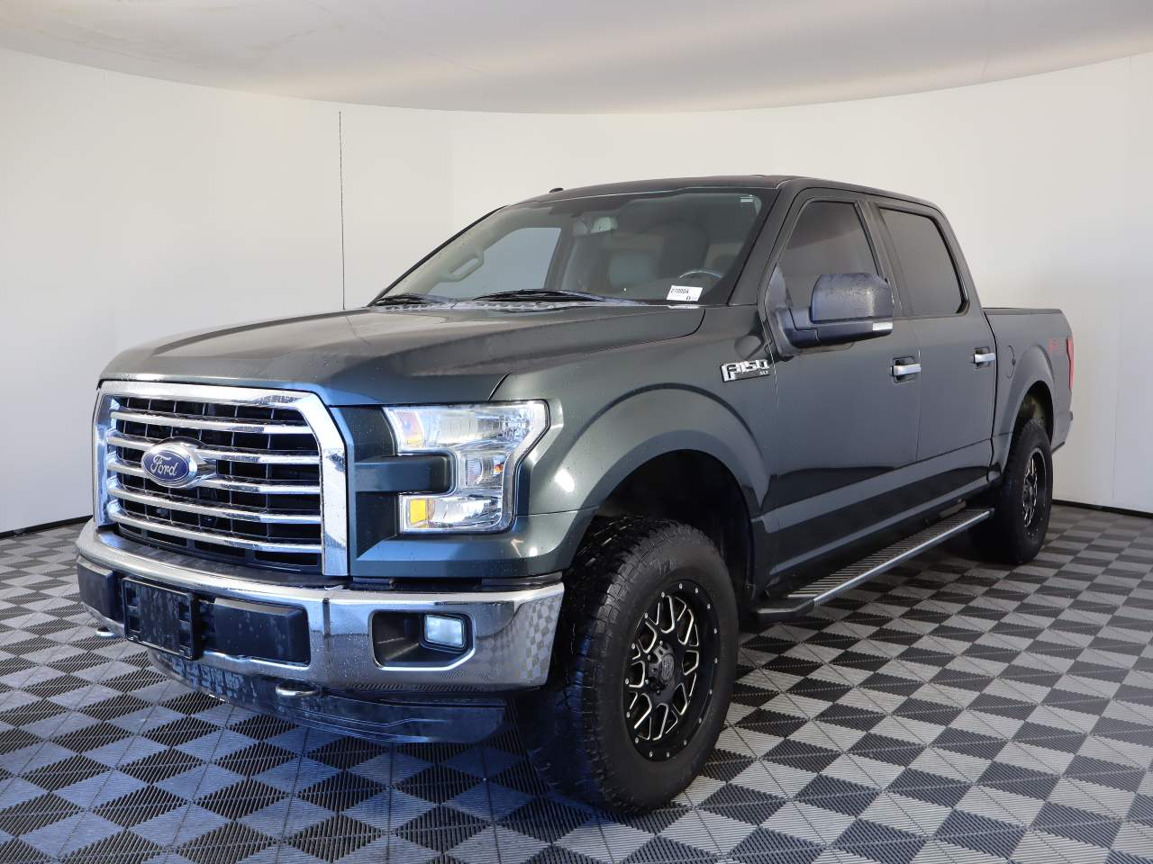 2015 Ford F-150 XLT's photo