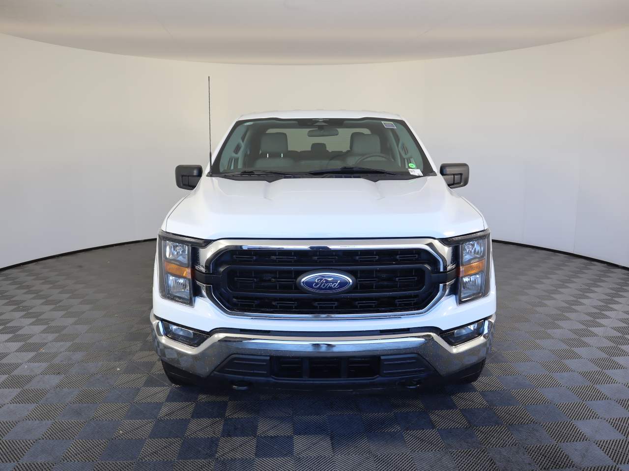 2023 Ford F-150 XLT Crew Cab