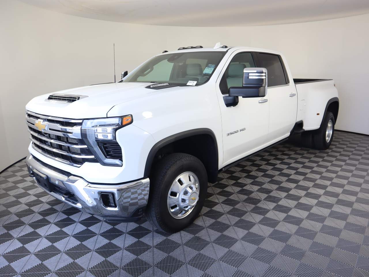 Summit White 2024 Chevrolet Silverado 3500HD LTZ Crew Cab LB DRW 4WD Pickup Truck Four-Wheel Drive Automatic
