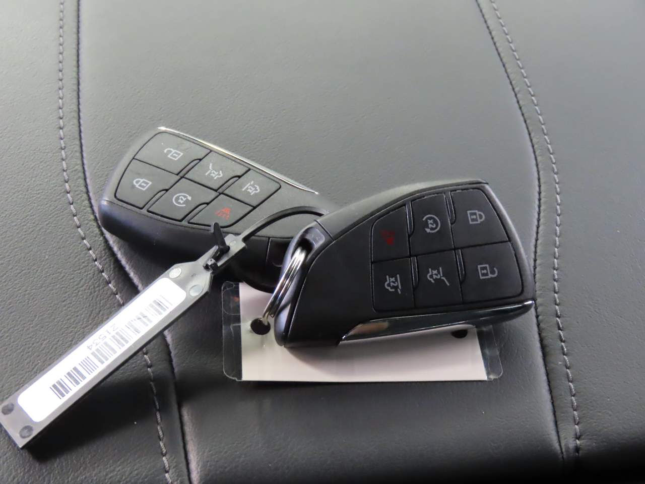 2025 Chevrolet Suburban LT