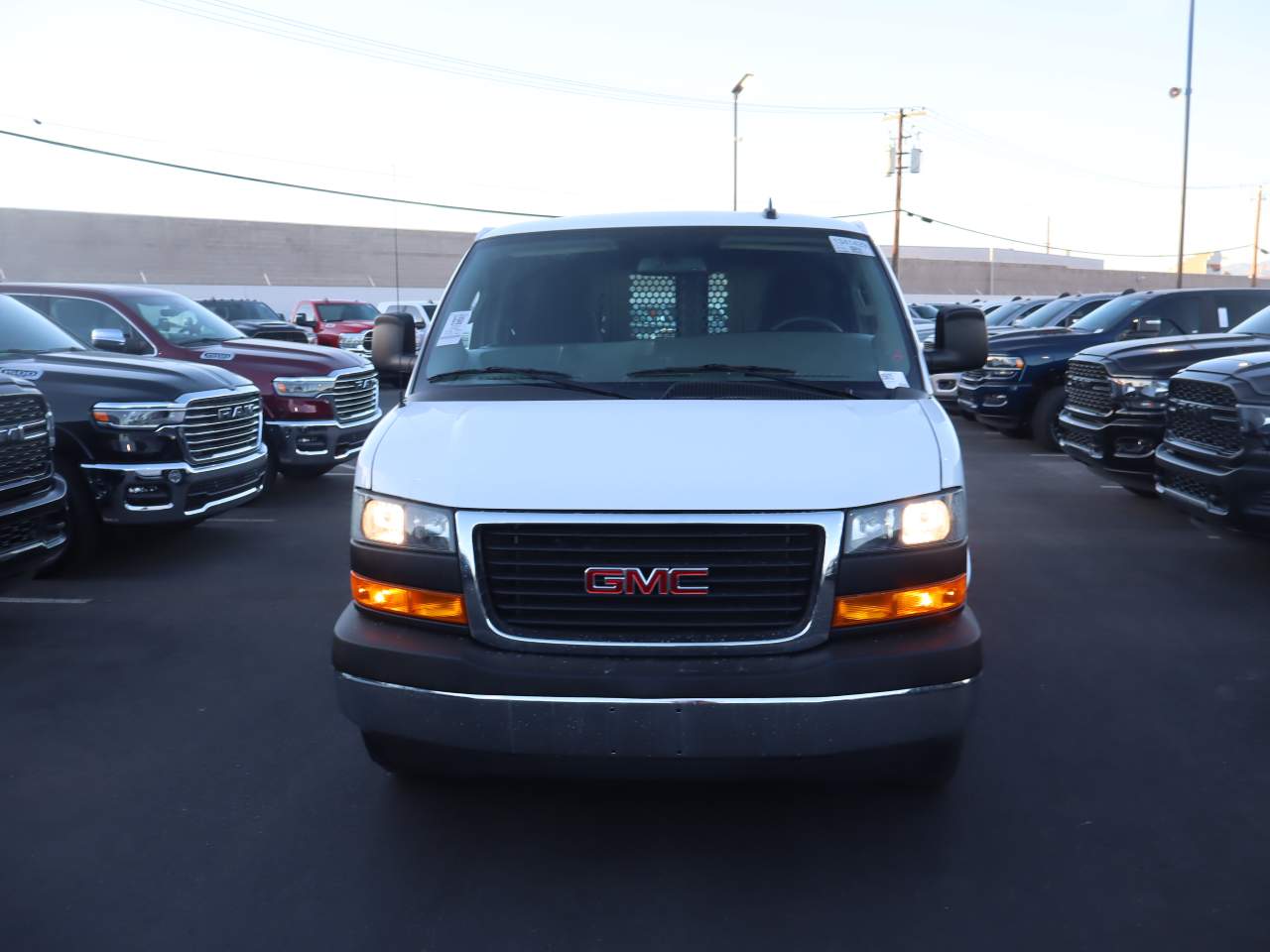 2022 GMC Savana 2500