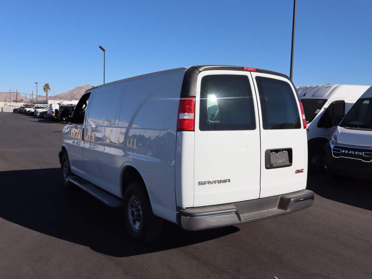 2022 GMC Savana 2500