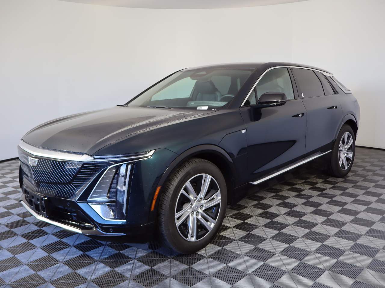 2024 Cadillac Lyriq