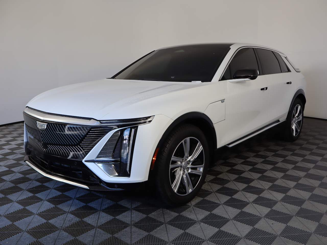 2024 Cadillac LYRIQ Tech