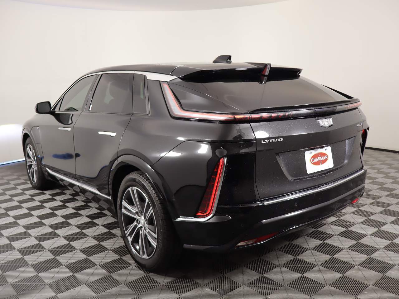 2024 Cadillac LYRIQ Luxury 1