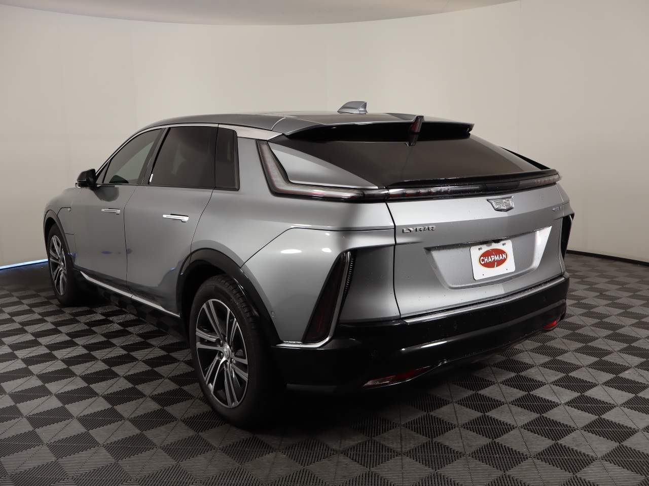 2024 Cadillac LYRIQ Luxury 1