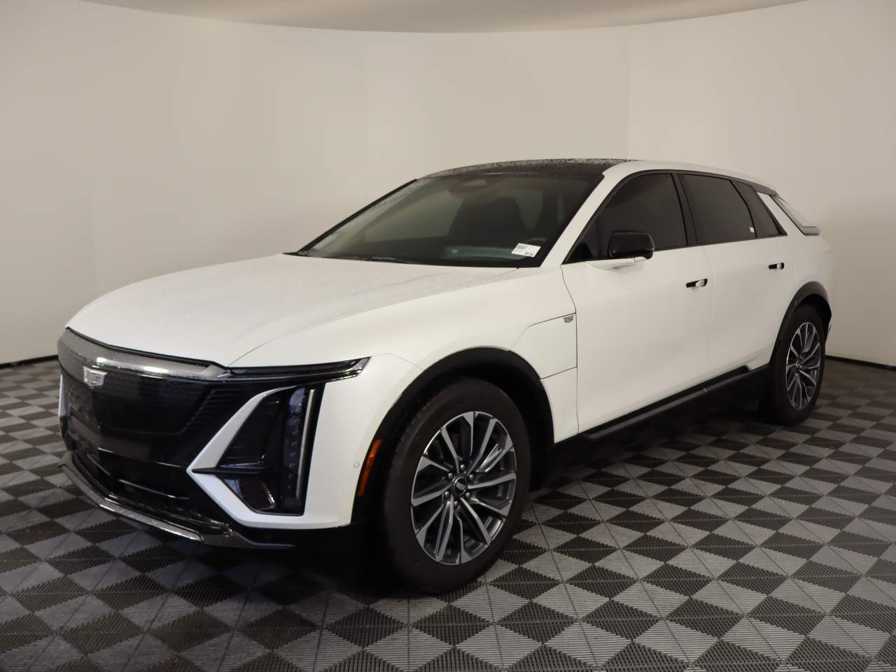 2024 Cadillac Lyriq