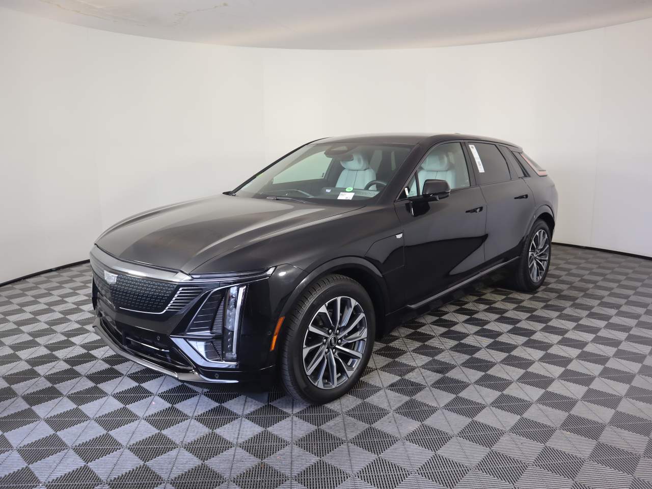 2024 Cadillac LYRIQ