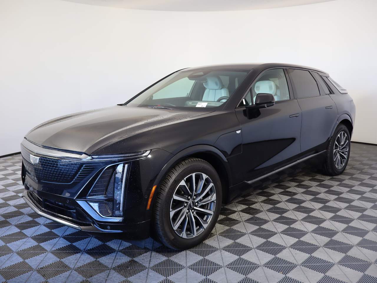2024 Cadillac Lyriq
