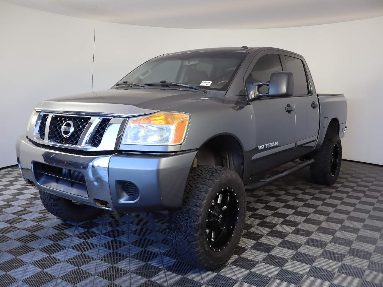 2014 Nissan Titan SV Crew Cab