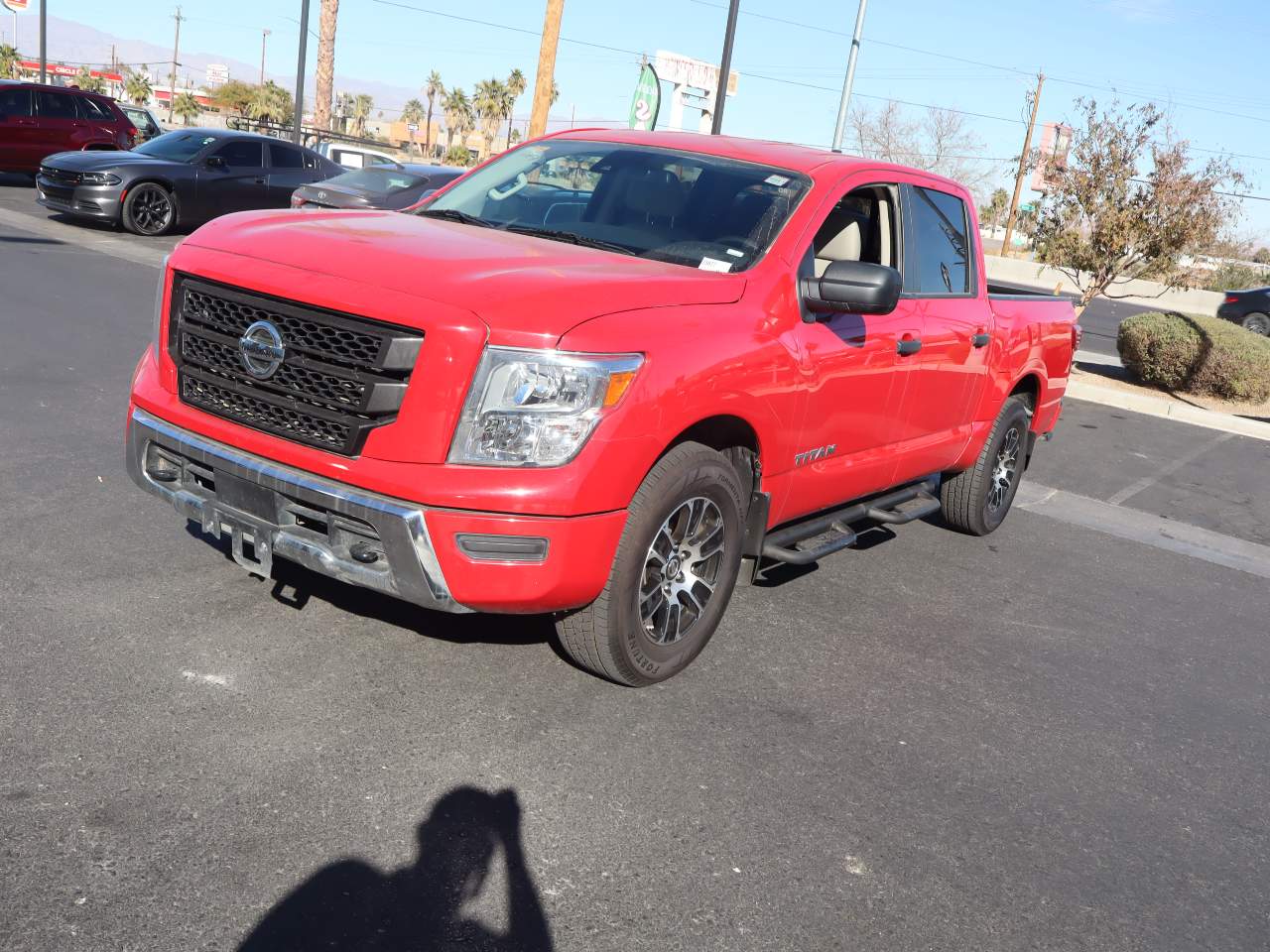 2022 Nissan Titan SV Crew Cab