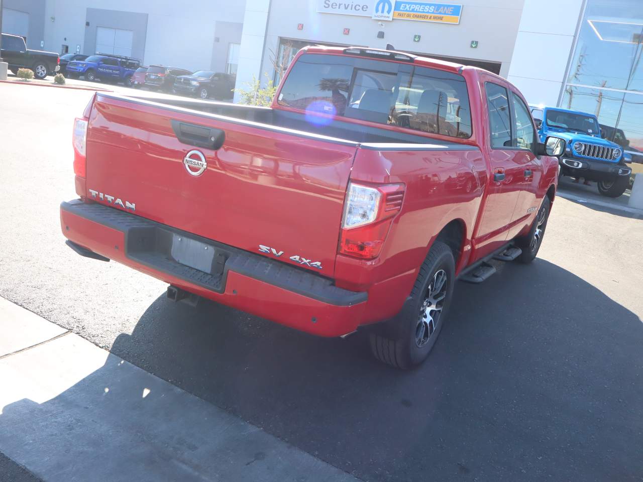 2022 Nissan Titan SV Crew Cab