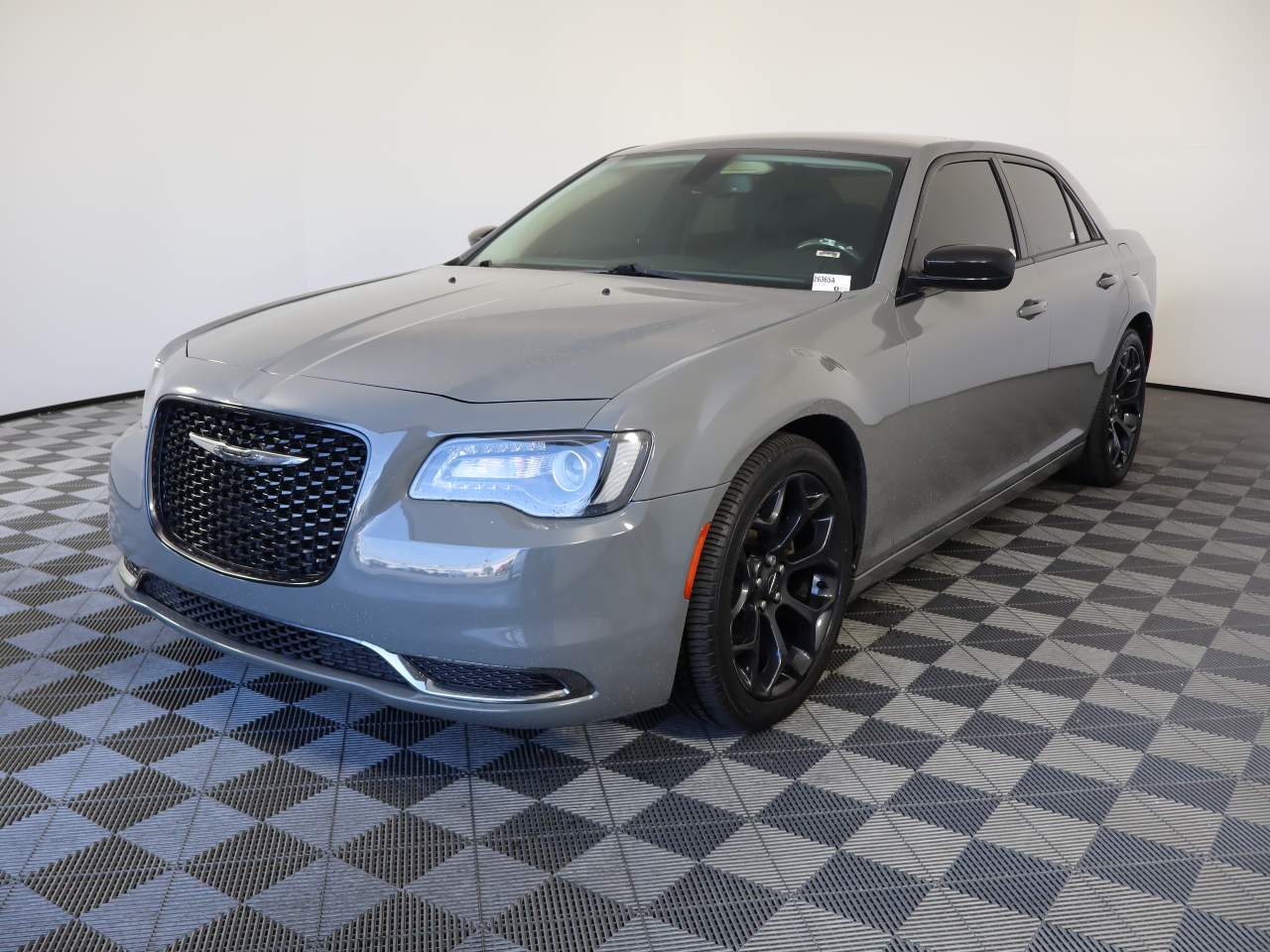 2019 Chrysler 300 Touring
