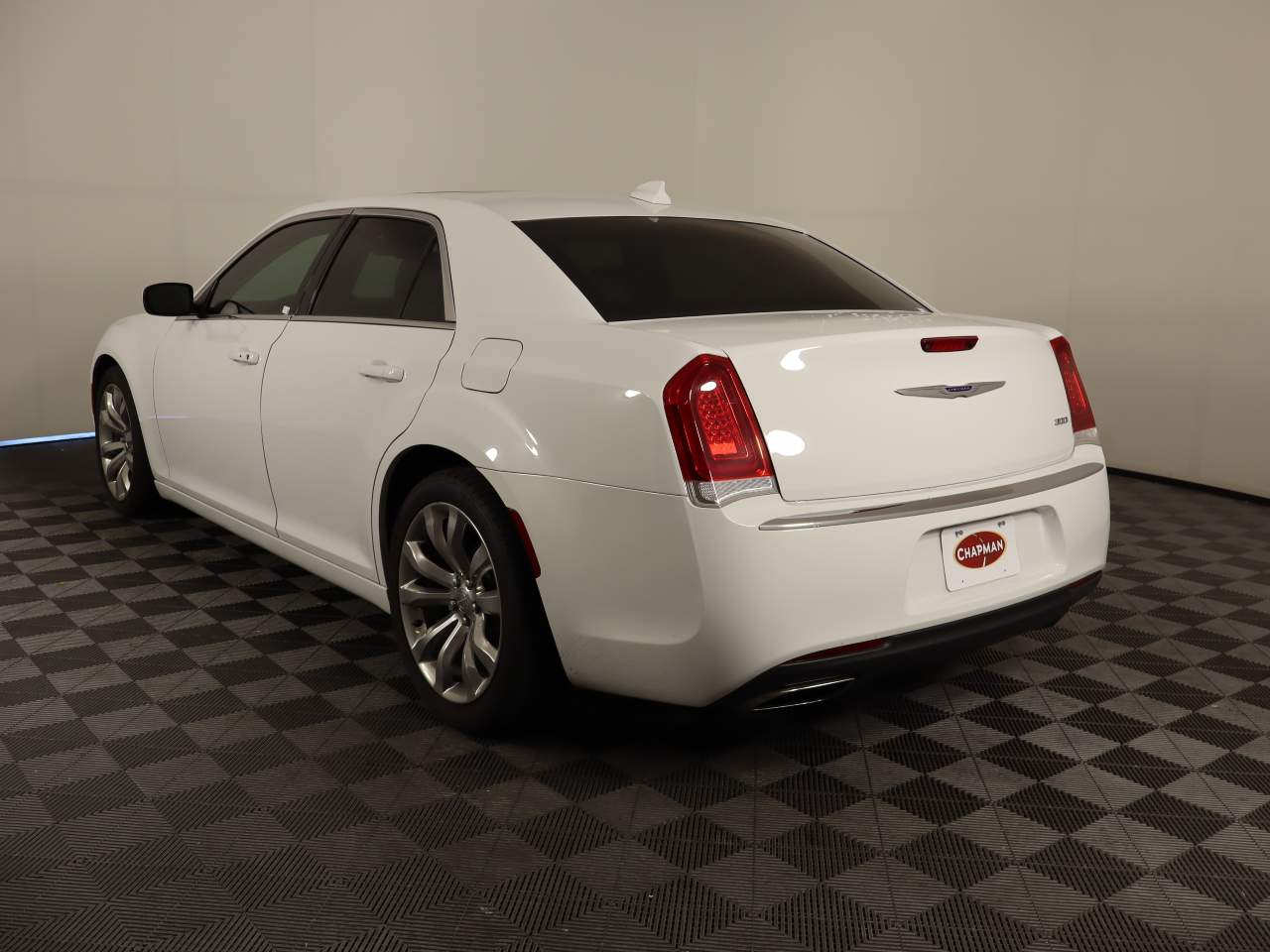 2019 Chrysler 300 Touring L