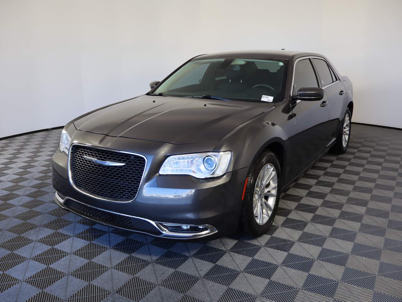 2018 Chrysler 300 Touring