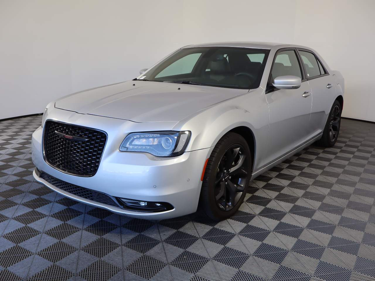 2022 Chrysler 300 S V6