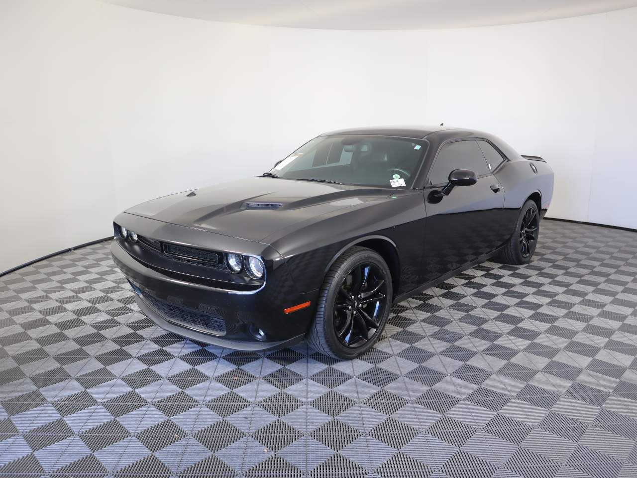 2018 Dodge Challenger SXT Plus