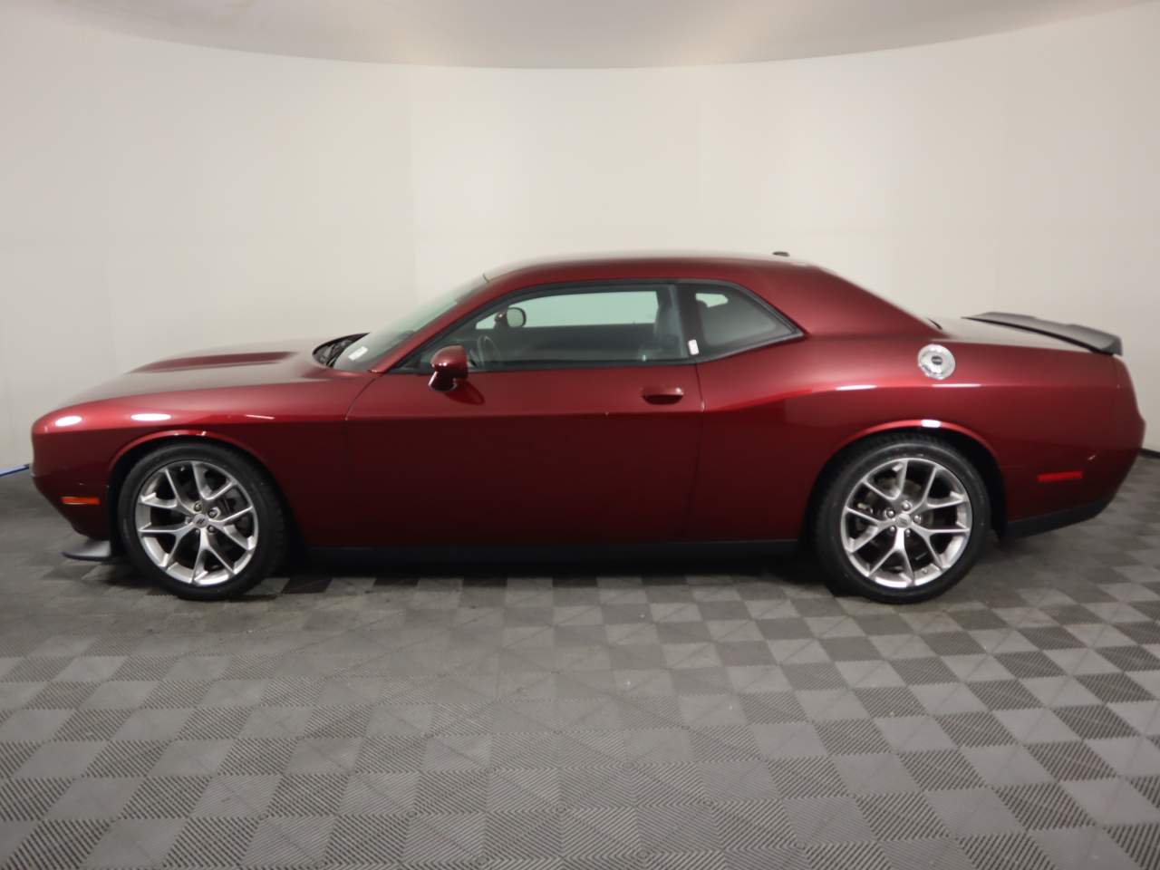 View vehicle photo 3