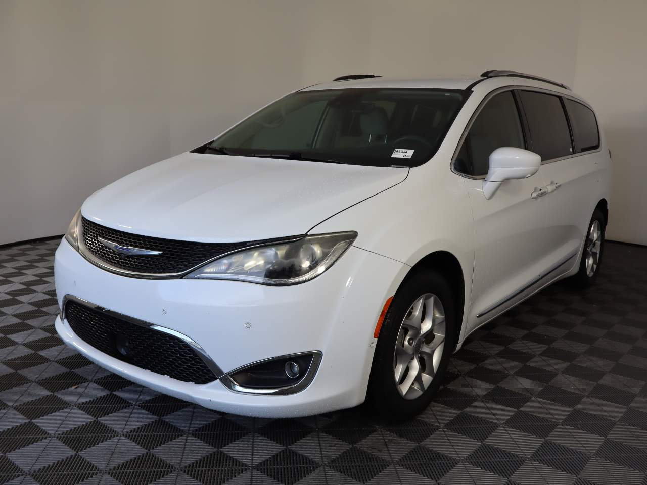 2020 Chrysler Pacifica Touring L