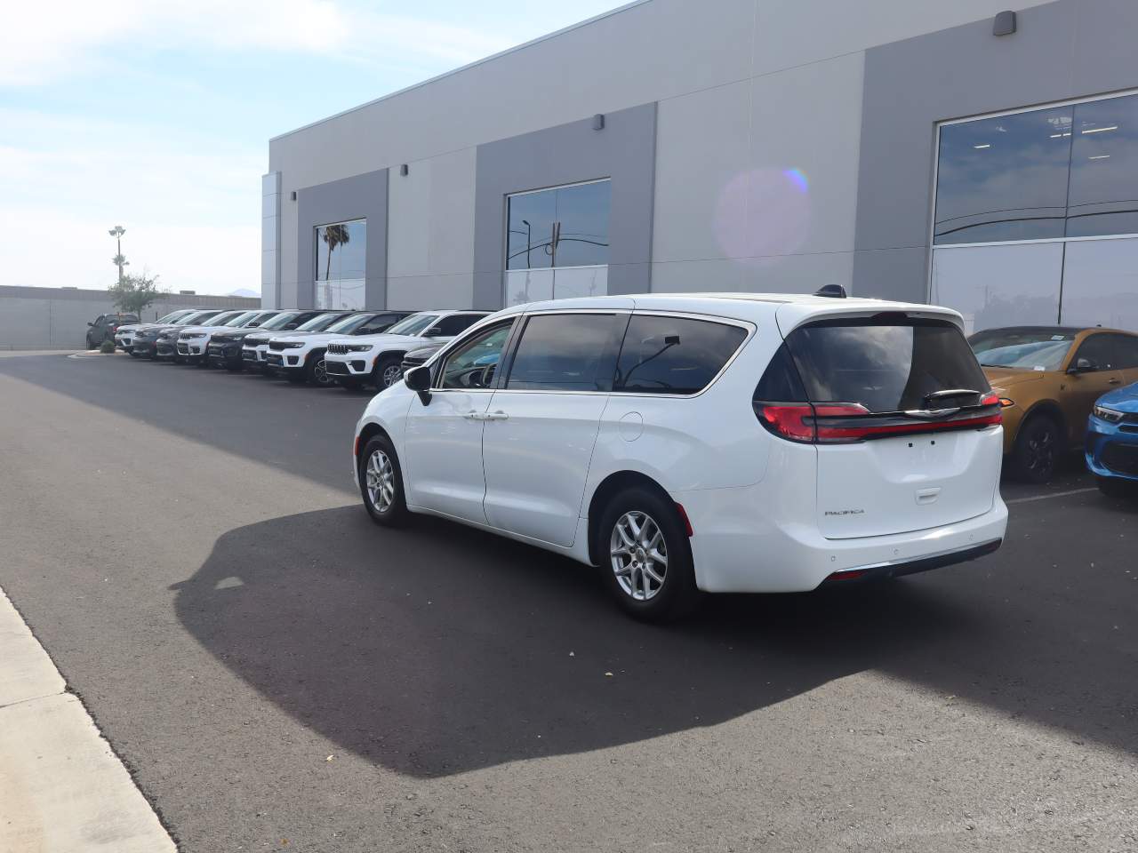 2023 Chrysler Pacifica Touring L