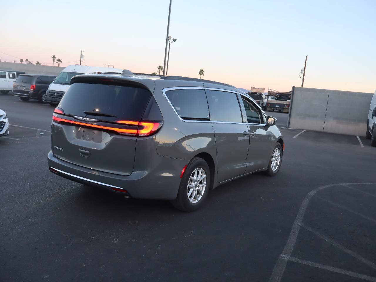 2022 Chrysler Pacifica Touring L