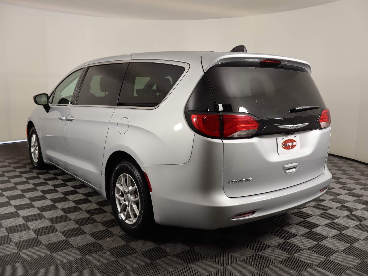 2024 Chrysler Voyager LX