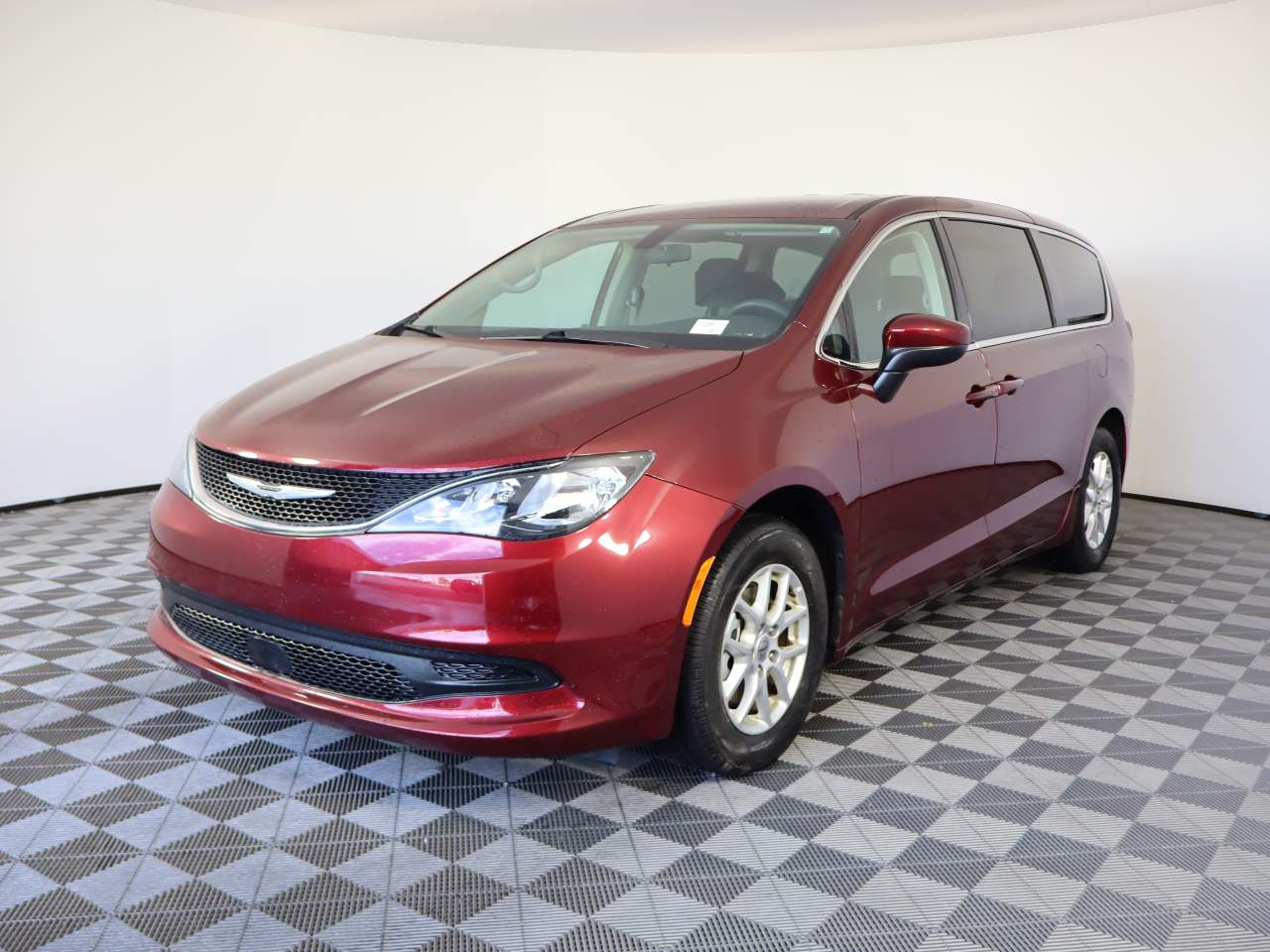 2021 Chrysler Voyager LX