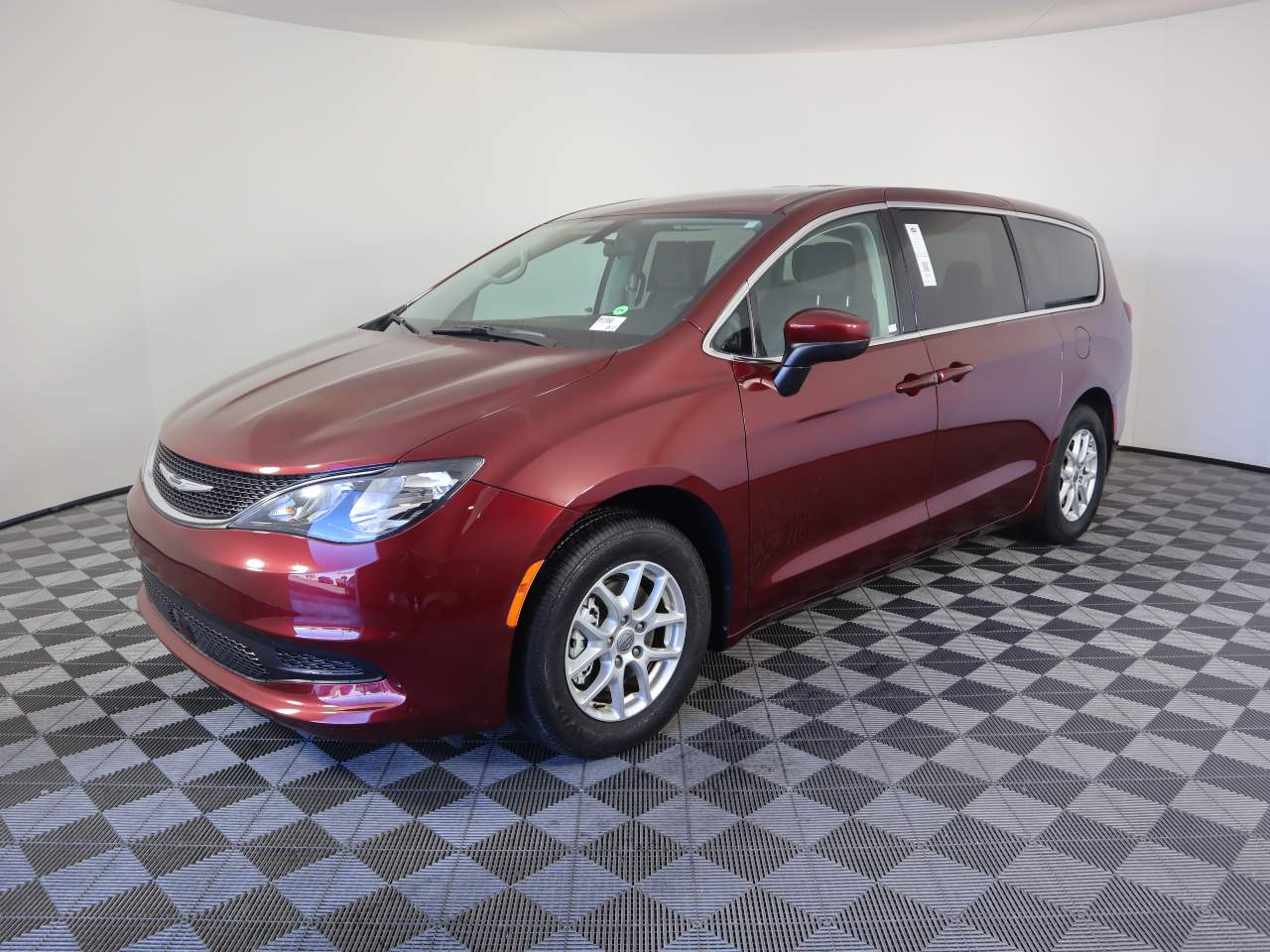 2021 Chrysler Voyager LX