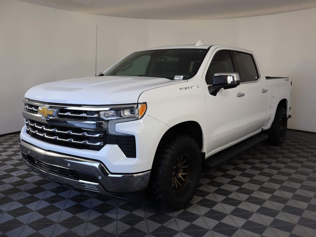 2024 Chevrolet Silverado 1500 LTZ Crew Cab