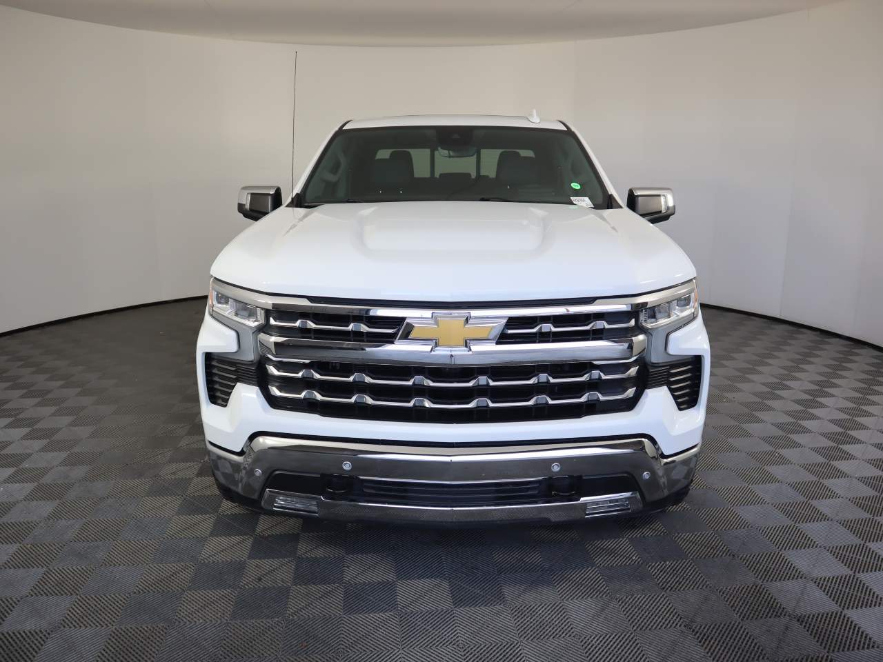 2024 Chevrolet Silverado 1500 LTZ Crew Cab