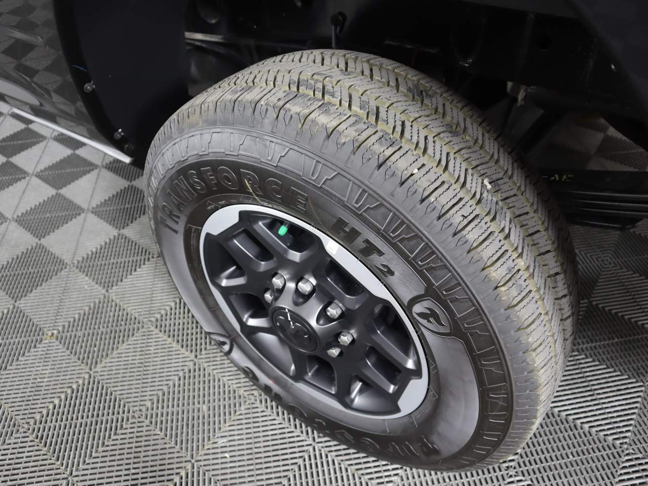 2025 RAM 3500 Laramie - Photo 6