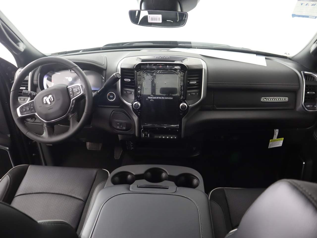 2025 RAM 3500 Laramie - Photo 12
