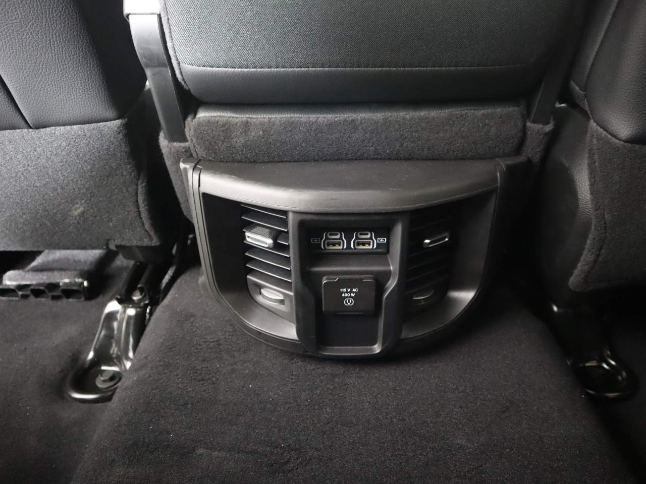 2025 RAM 3500 Laramie - Photo 11