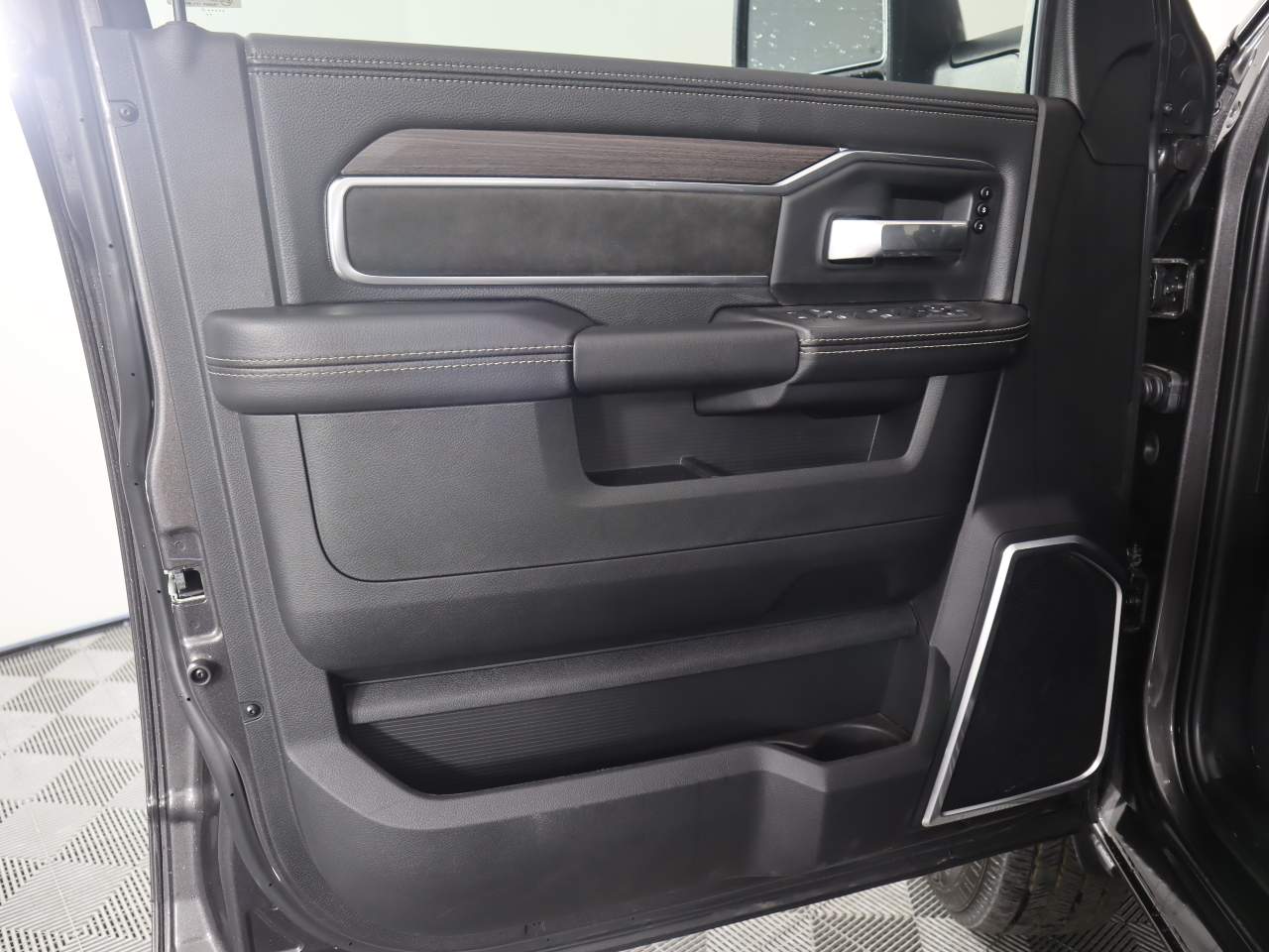 2025 RAM 3500 Laramie - Photo 7