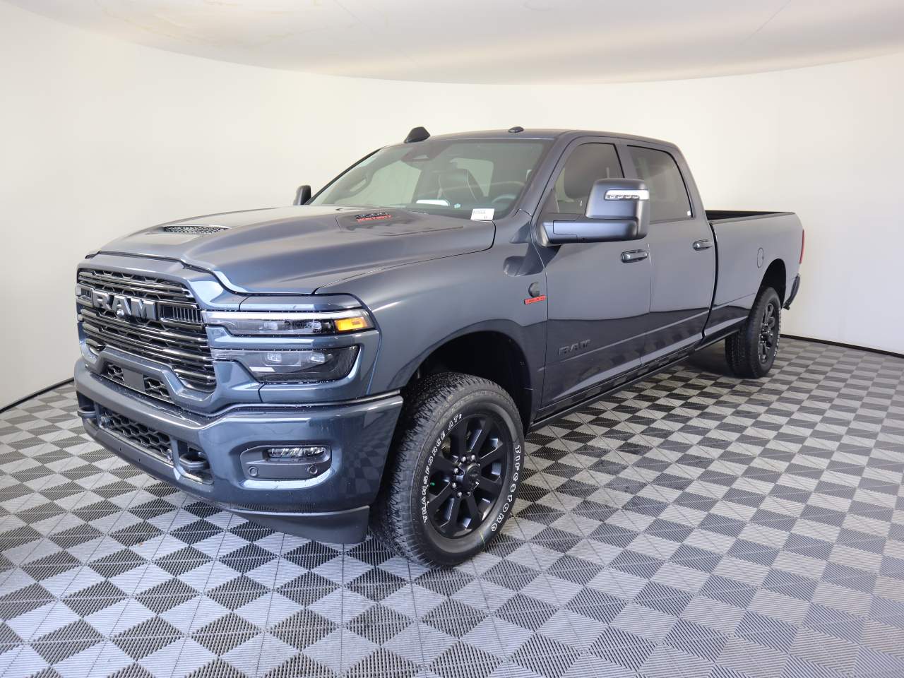 2026 RAM Ram 3500 Pickup Laramie's photo