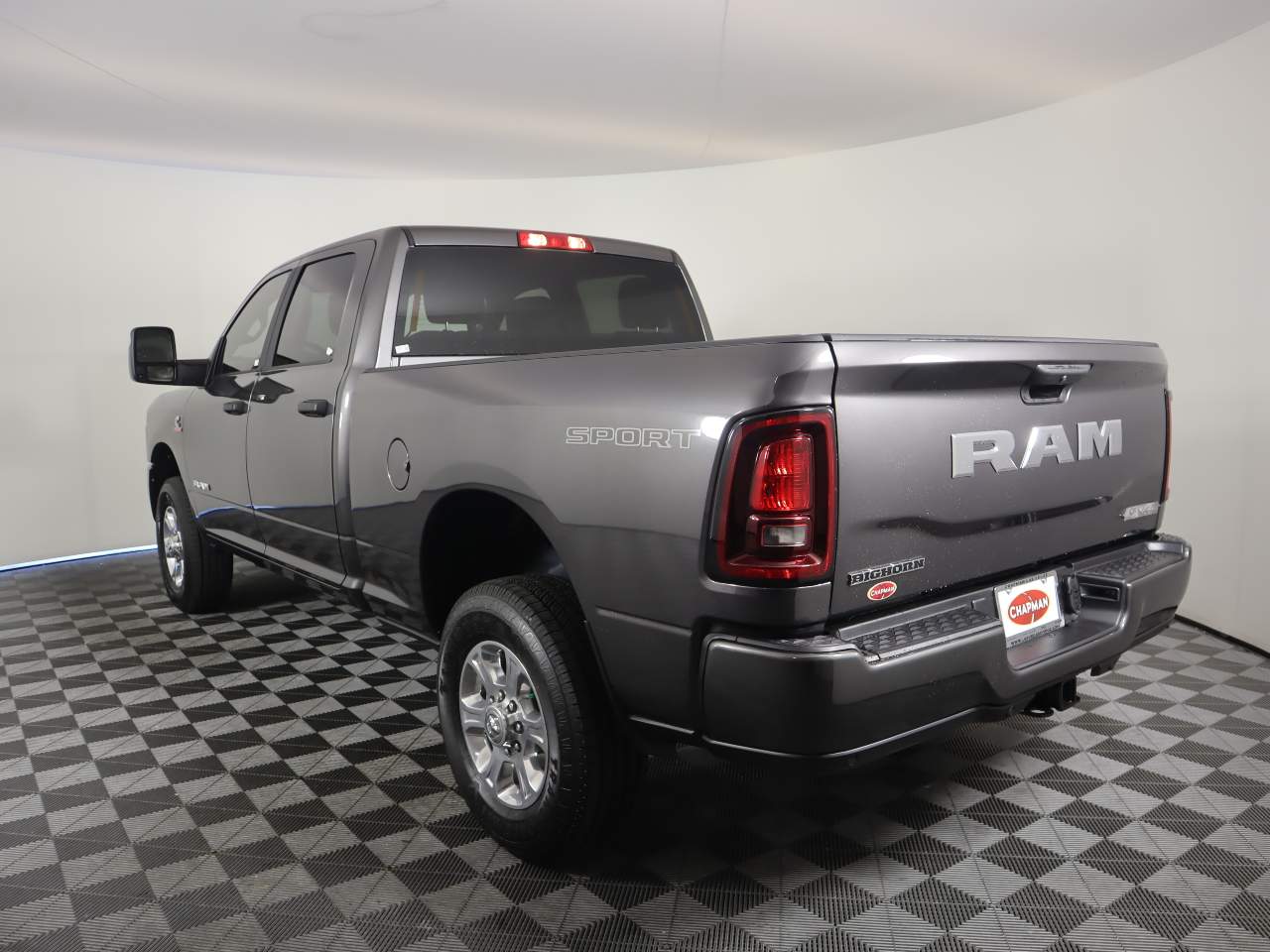 View vehicle photo 4