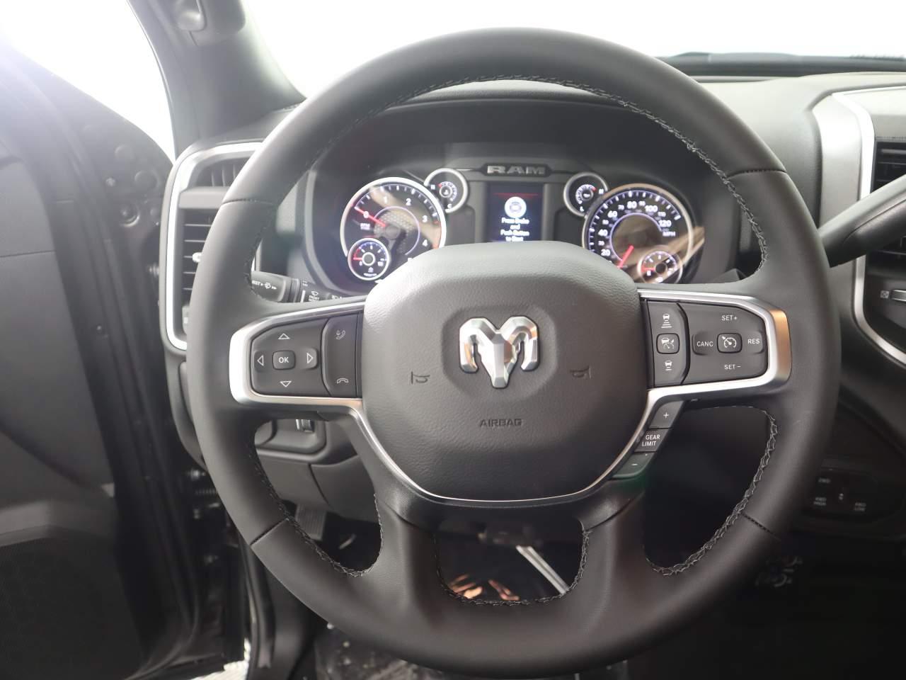 2025 RAM 2500 Big Horn - Photo 13