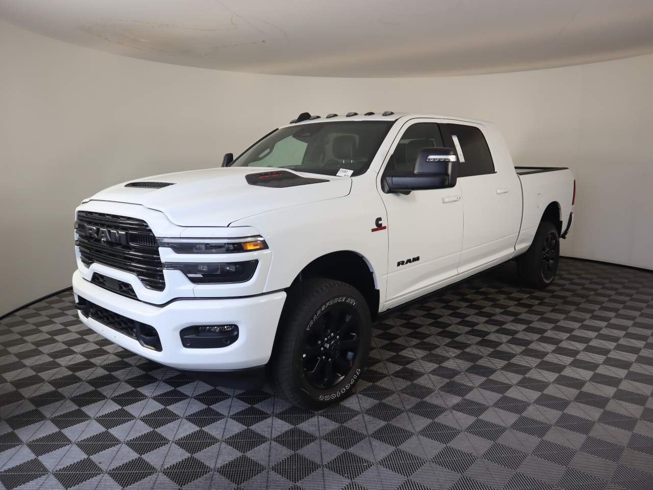 2026 Ram 2500 4WD Crew Cab 160.40in