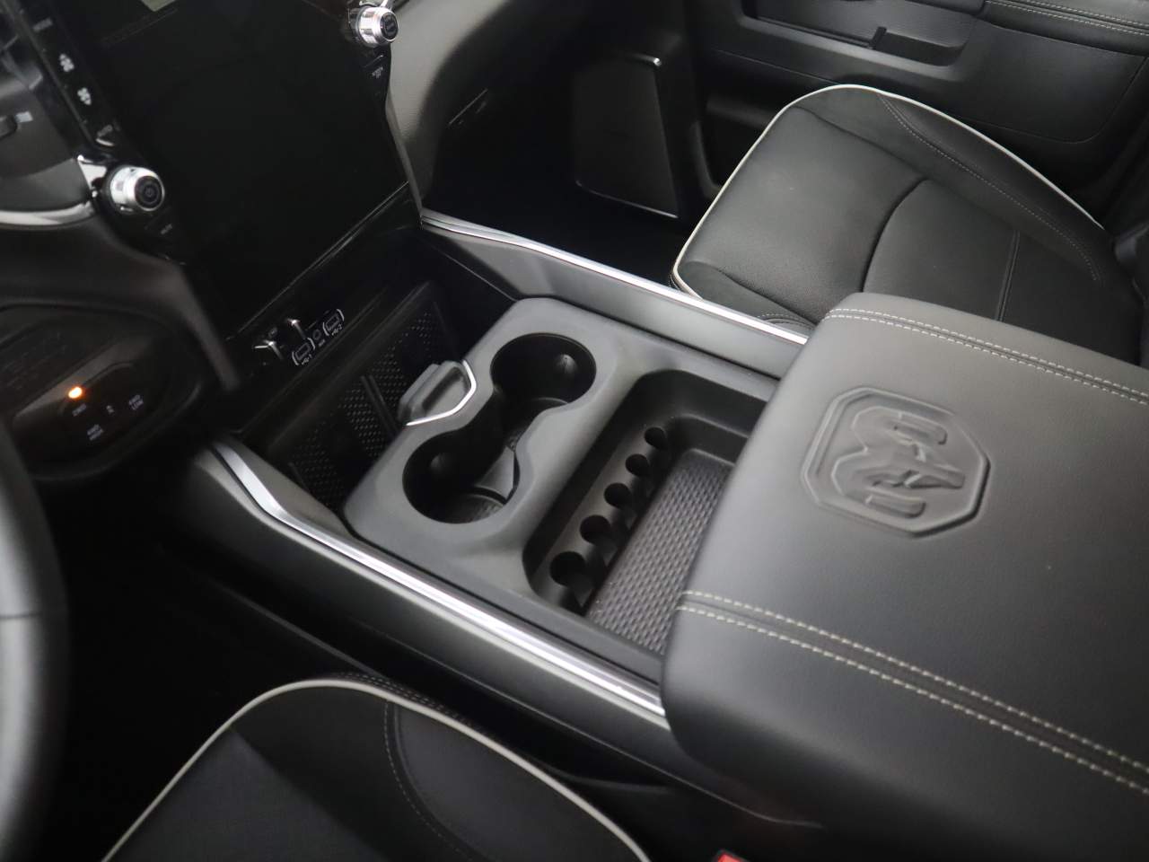 2025 RAM 2500 Laramie - Photo 16