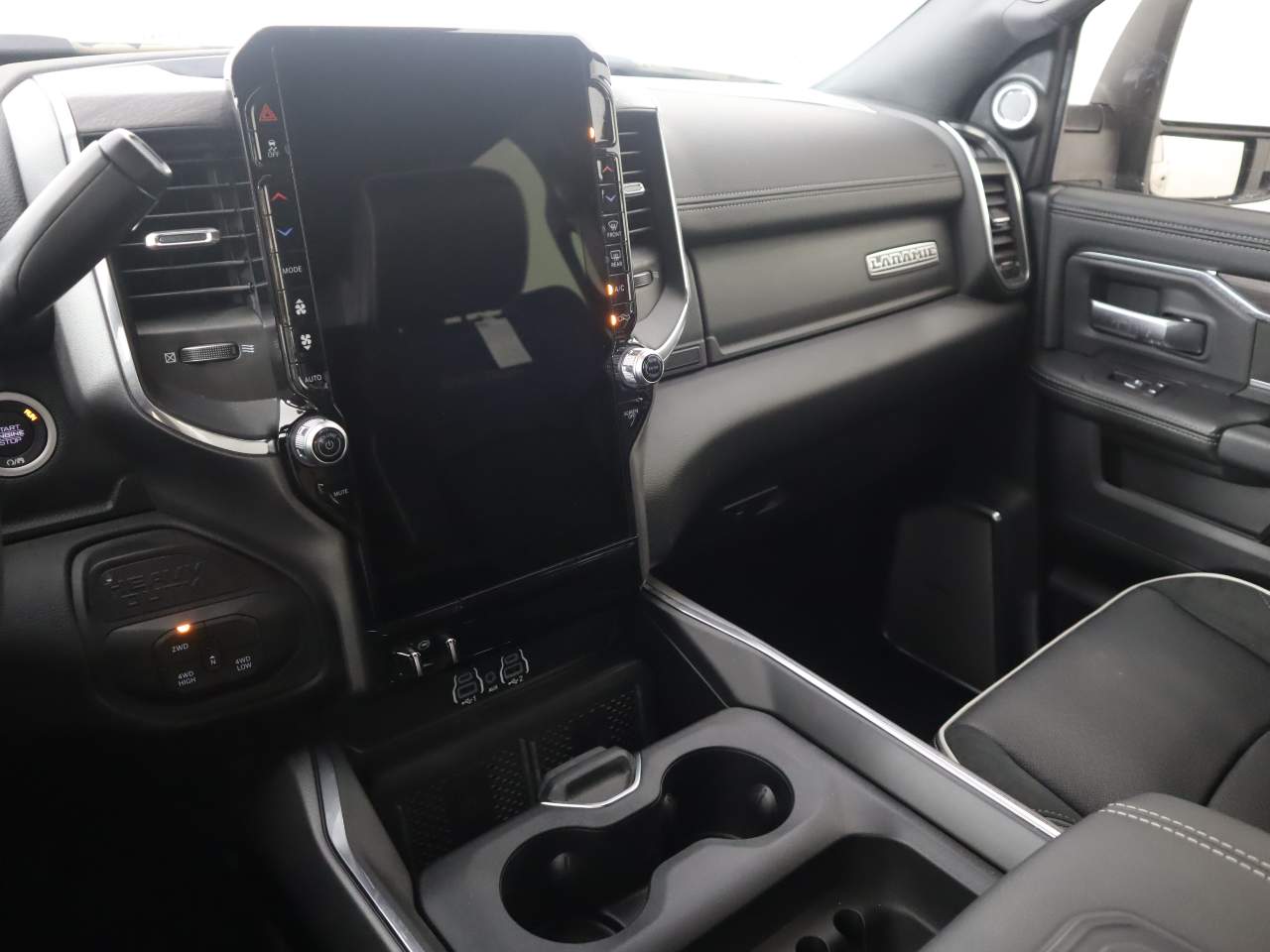 2025 RAM 2500 Laramie - Photo 15