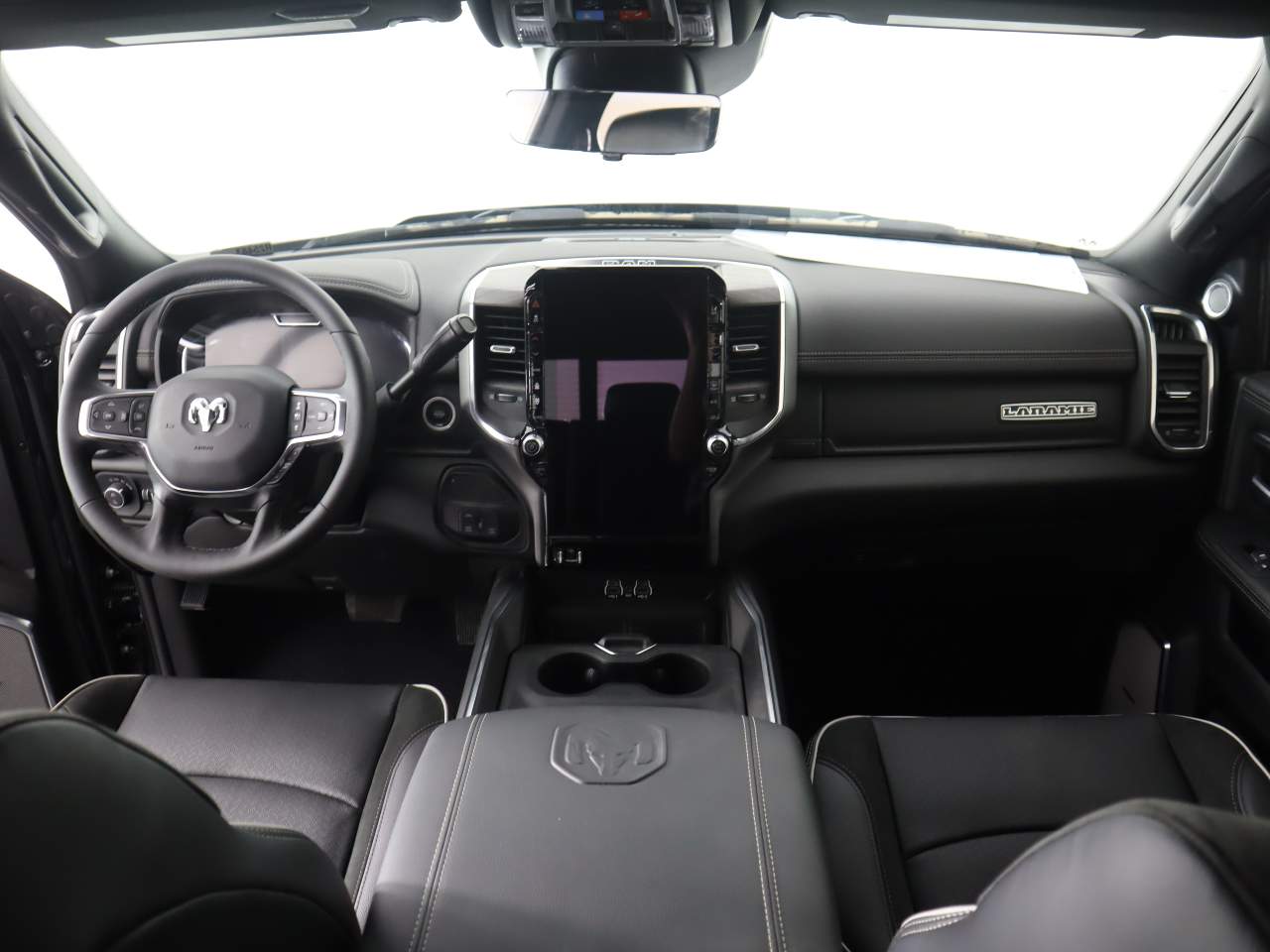 2025 RAM 2500 Laramie - Photo 13