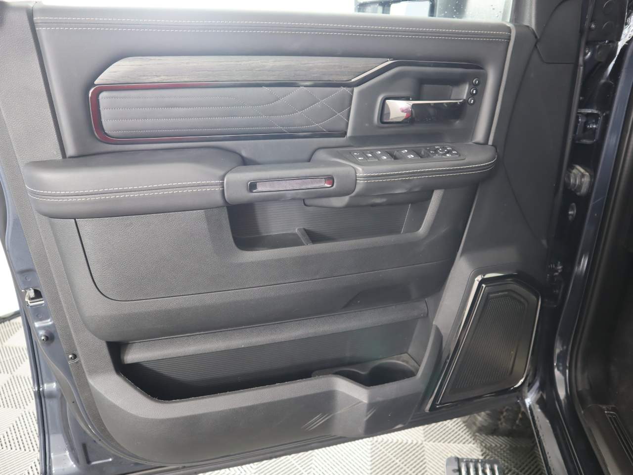 2025 RAM 2500 Limited - Photo 7