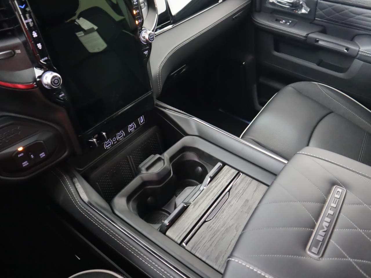 2025 RAM 2500 Limited - Photo 17