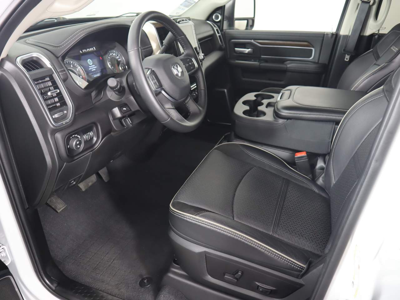 2024 RAM Ram 3500 Pickup Laramie - Photo 8